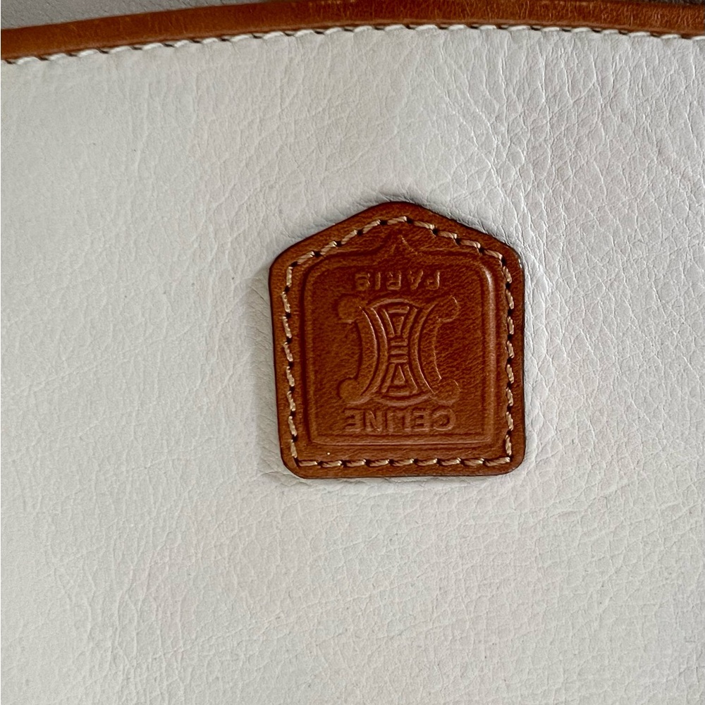 Celine Paris Vintage Leather Triomphe Clutch with Gold Chain EUC - Picture 5 of 17